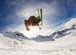 熊猫体育官网-曼城迎战埃弗顿，哈兰德领军冲锋，福登多库携手首发